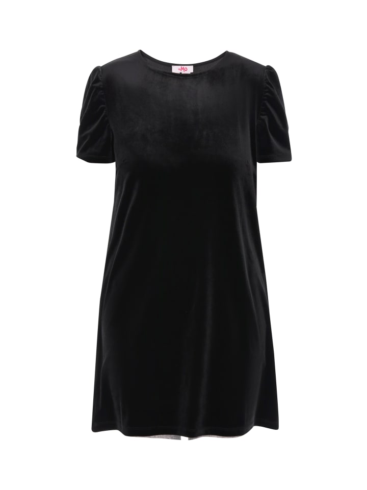 Women Dress in black