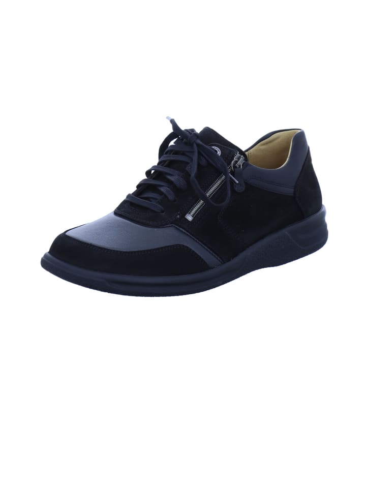 Sneaker in schwarz