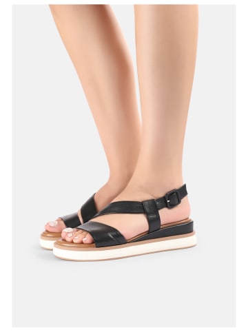 INUOVO Sandalen in Black