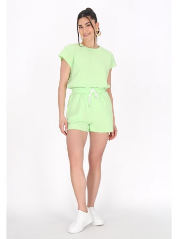 faina Women T-Shirt in green