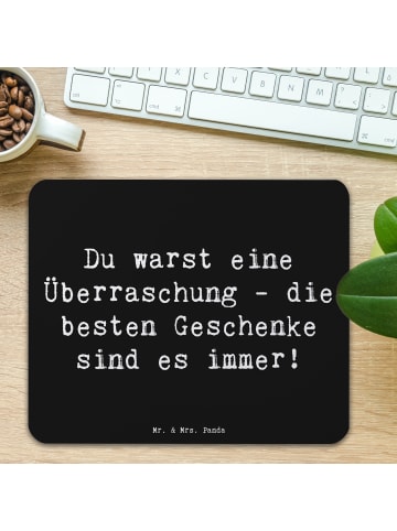 Mr. & Mrs. Panda Mauspad Überraschung Adoptivkind mit Spruch in Schwarz