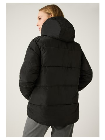More & More hüftlange Steppjacke in black