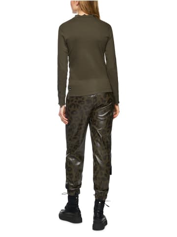 MARC CAIN Shirt aus Baumwoll-Ripp mit Leo in Grün