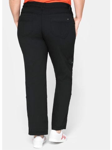 sheego Cargohose in schwarz