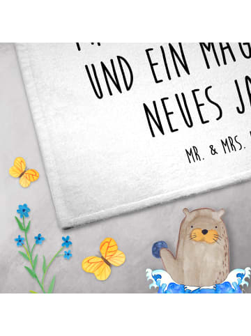 Mr. & Mrs. Panda Handtuch Eichhörnchen Weihnachten mit Spruch in Weiß