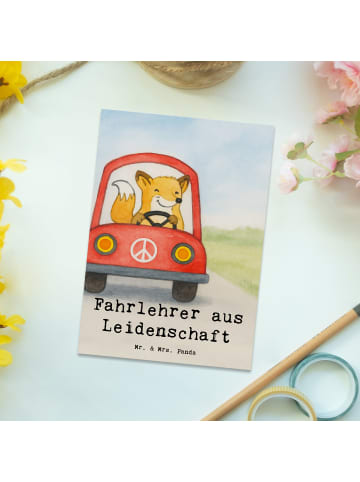 Mr. & Mrs. Panda Postkarte Fahrlehrer Leidenschaft Design mit Sp... in Weiß