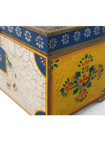 Giner y Colomer Handbemalte Truhe aus Mangoholz in Multicolored