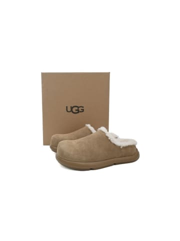 UGG Slipper Chestnut aus Veloursleder und Lammfell