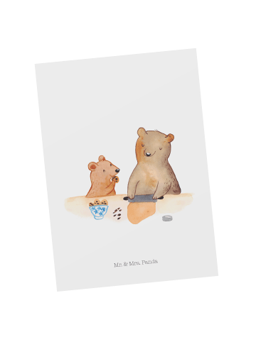 Mr. & Mrs. Panda Postkarte Oma Backen ohne Spruch in Weiß