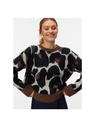 Vero Moda Pullover in cocoa brown