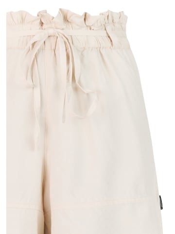 Protest " PRTGena in Kitoffwhite