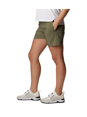 Columbia Silver Ridge Utility Shorts in Grün