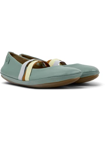 Camper Ballerinas " Right Twins " in Mittelgrün