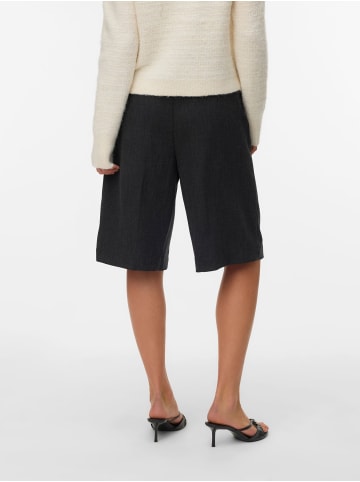 Vero Moda Bermuda Shorts in Dark Grey Melange