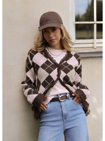 SASSYCLASSY Strickjacke mit Rautenmuster und Spitzenborte in Braun