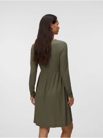 mama licious Kleid in Kalamata 1