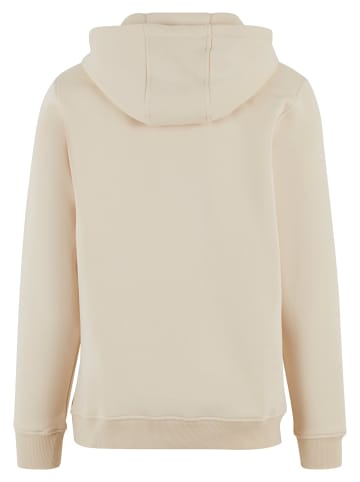 Mister Tee Mister Tee in sand