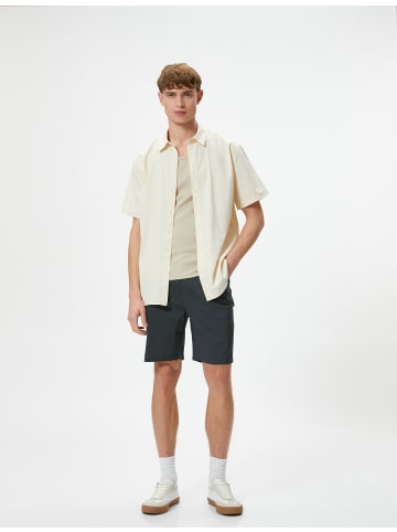 KOTON Shorts in Grau
