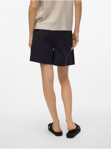Vero Moda Shorts in Black