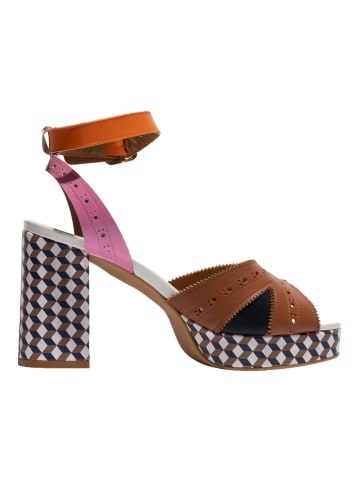 Fly London Sandalen in Camel