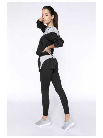 Onamaste Trainingsjacke Adele in Schwarz