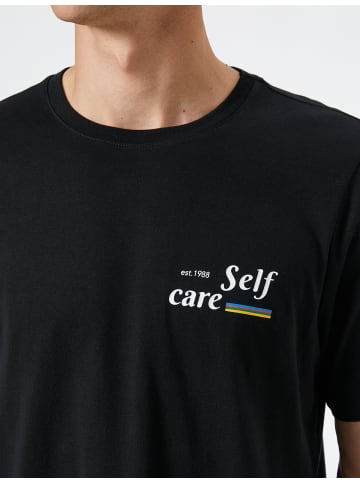 KOTON T-shirt in Schwarz