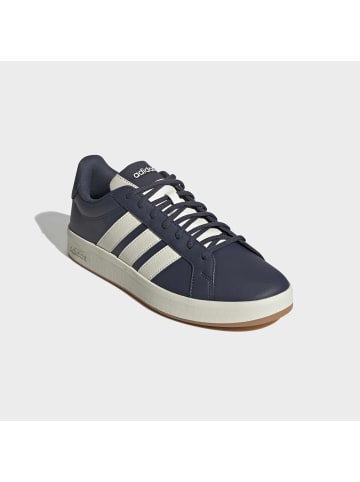 adidas Sneaker Court Base 3.0 in shadow navy/off white/gum