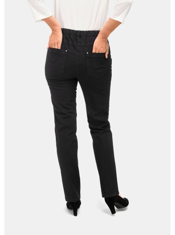 GOLDNER Kurzgröße:  Klassische Jeanshose mit Komfortbund in schwarz