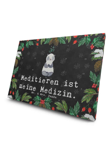 Mr. & Mrs. Panda Tee Adventskalender Panda Meditieren mit Spruch in Kreidetafel