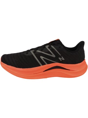 New Balance Laufschuhe FuelCell Propel V4 in schwarz