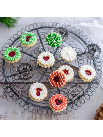 Dr. Oetker Linzer White Christmas Baking