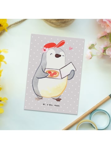 Mr. & Mrs. Panda Postkarte Pizzabäckerin Herz ohne Spruch in Grau Pastell