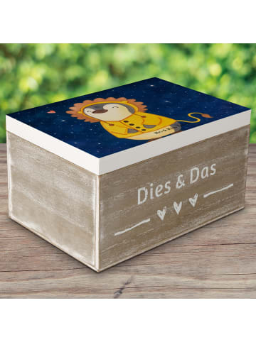 Mr. & Mrs. Panda Truhe Löwe Astrologie Design ohne Spruch in Weiß