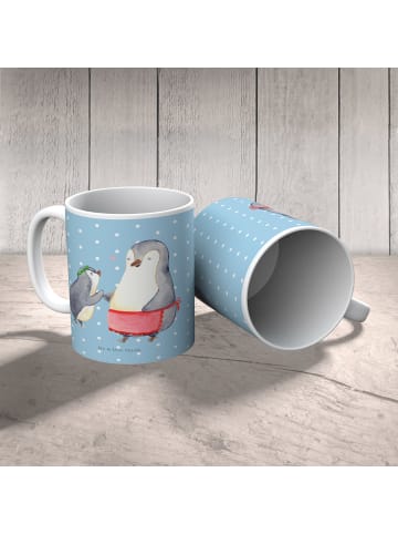 Mr. & Mrs. Panda Plastikbecher Pinguin mit Kind ohne Spruch in Blau Pastell