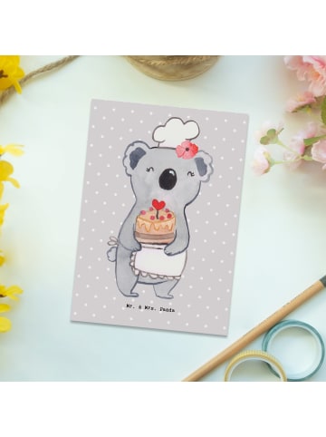 Mr. & Mrs. Panda Postkarte Konditorin Herz ohne Spruch in Grau Pastell