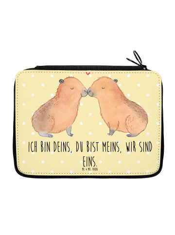 Mr. & Mrs. Panda Federmappe Capybara Liebe mit Spruch in Gelb Pastell