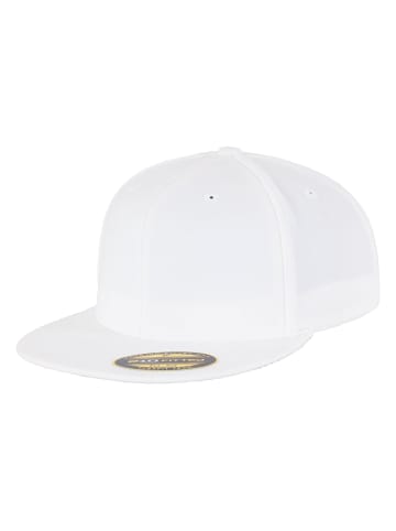  Flexfit 210 Fitted in white
