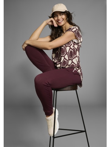 Laura Scott Jogger Pants in bordeaux