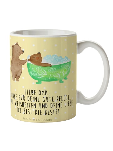 Mr. & Mrs. Panda Kaffeebecher Oma Baden mit Spruch in Gelb Pastell