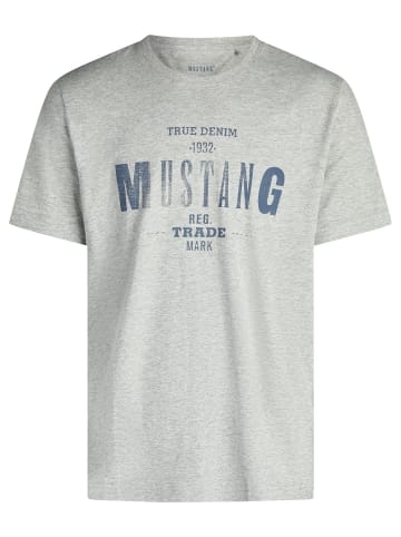 Mustang T-Shirt Basic Print Tee in Grau