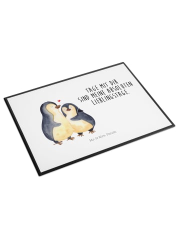 Mr. & Mrs. Panda Schreibtischunterlage Pinguin umarmen mit Spruch in Weiß