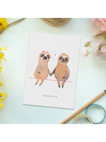 Mr. & Mrs. Panda Postkarte Faultier Pärchen ohne Spruch in Weiß