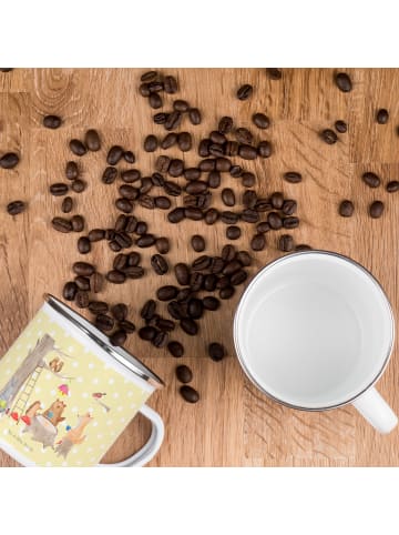 Mr. & Mrs. Panda Camping Emaille Tasse Waldtiere Picknick mit Sp... in Gelb Pastell
