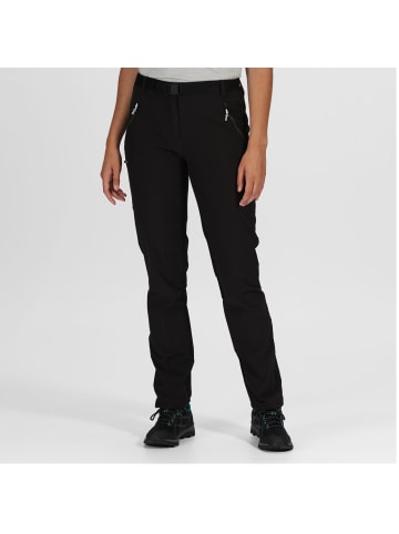 Regatta Outdoorhose Xert Stretch mit Gürtel in Schwarz