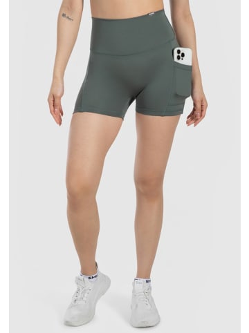SMILODOX Shorts Josie in Grün
