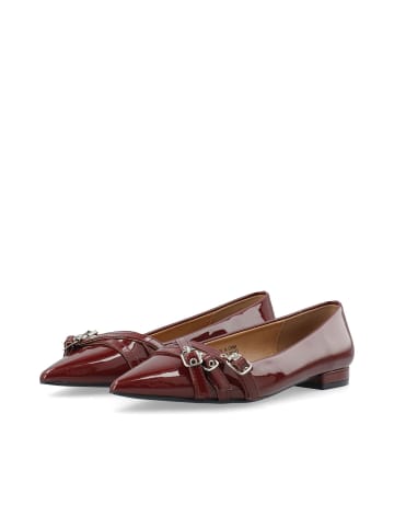 Bianco Ballerinas in Burgundy