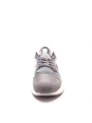 Converse Turnschuhe Run in Grau
