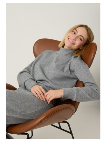 More & More Oversized Turtleneck-Shirt in warm grey melange