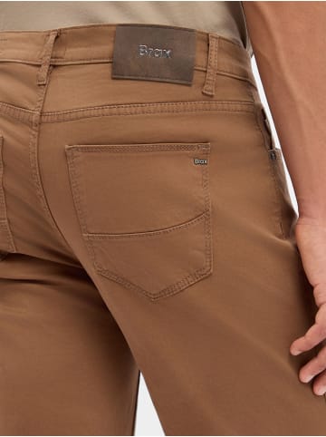 BRAX Hose Cadiz in braun