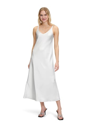 Vera Mont Abendkleid mit breiten Trägern in Rohweiß